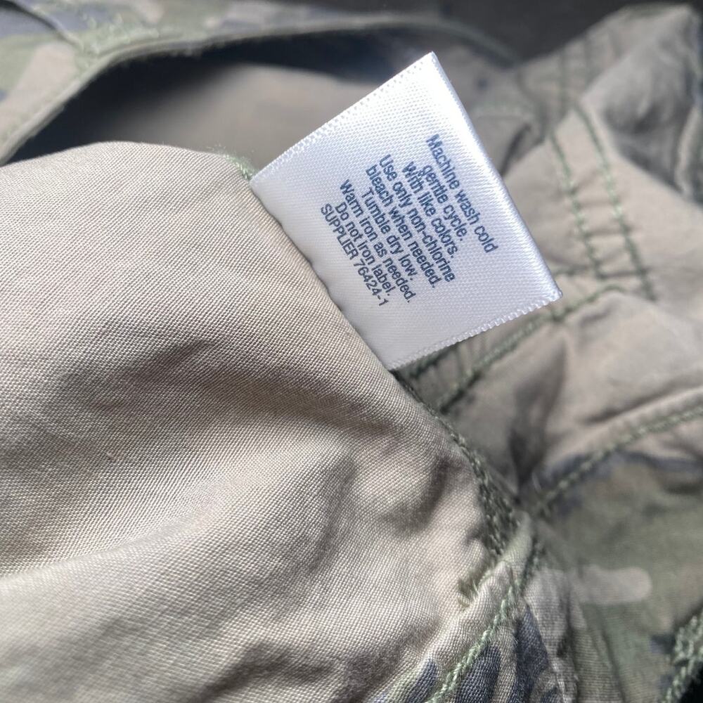 Camo Embroidered - St. John's Bay - Cotton Capri Pants - Size 8 - Picture 10 of 10
